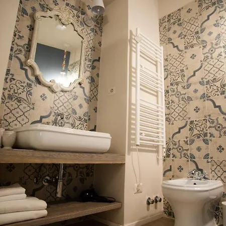 Bed & Breakfast Maison Rêve Centro 4*