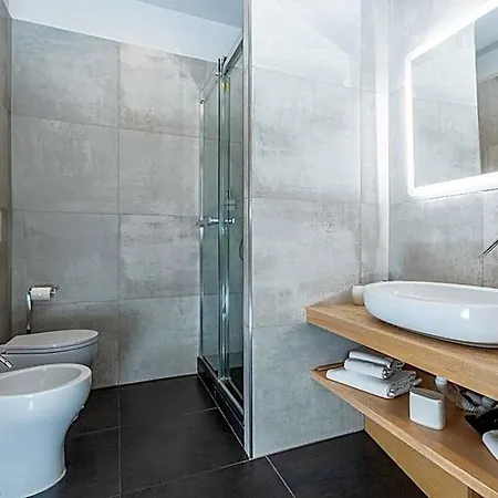 Maison Reve Centro Bed & Breakfast 4*
