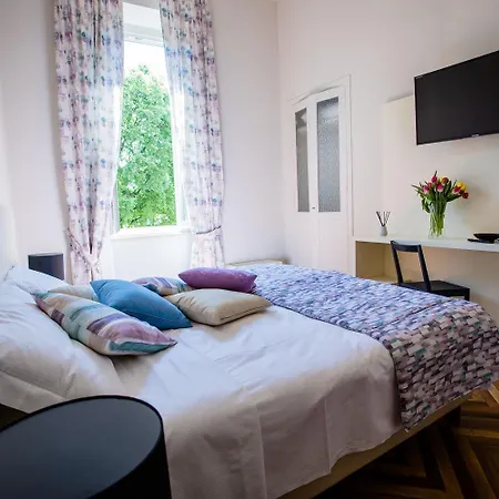 Maison Reve Centro 4*